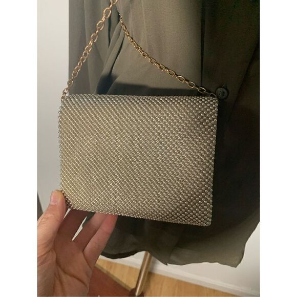 La ragale Golden color clutch - Picture 3 of 4